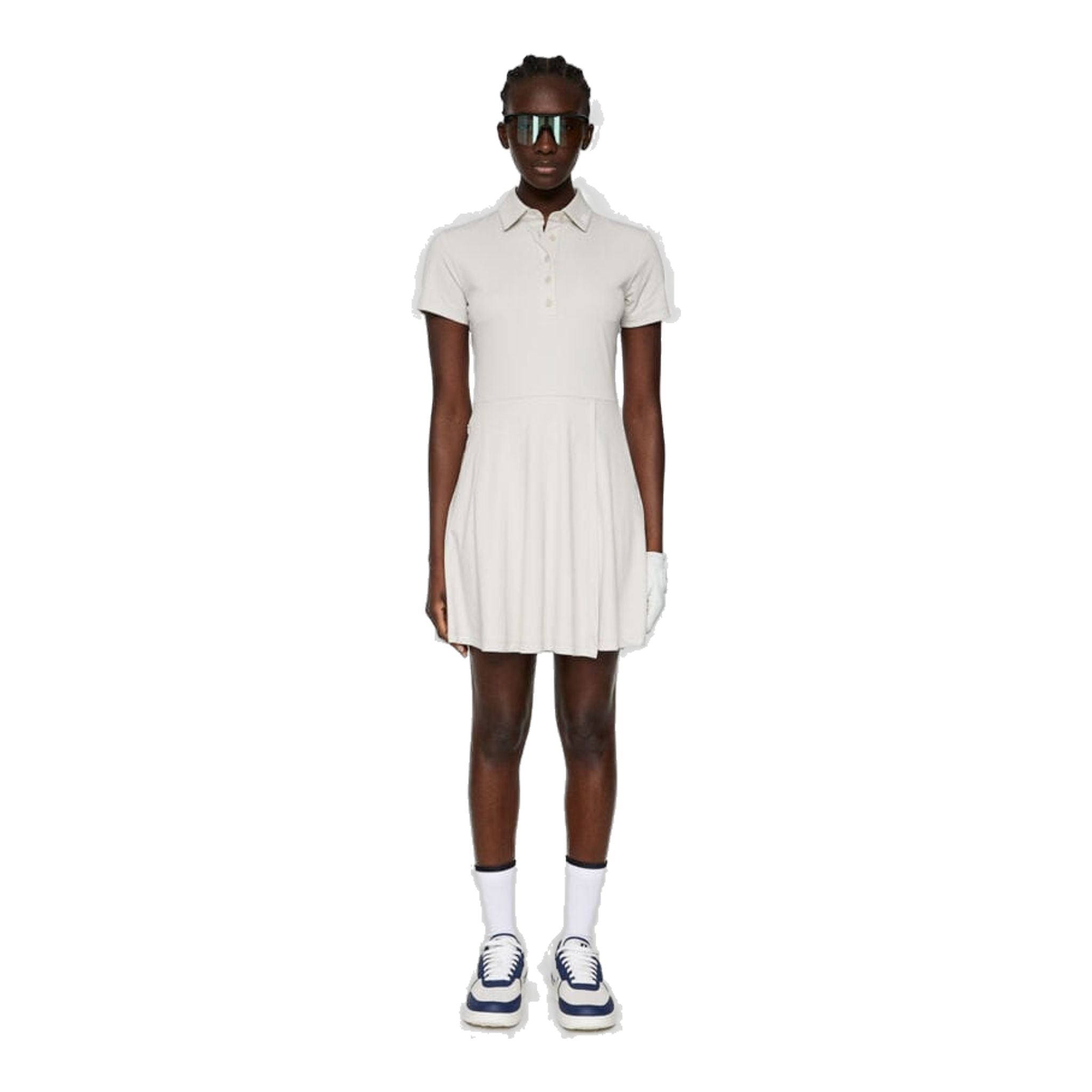 J. Lindeberg Janna obléká ženy